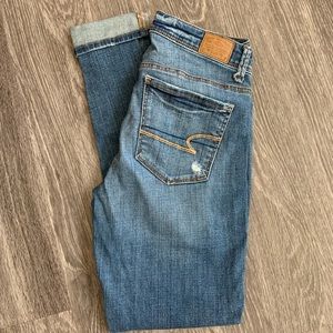 American Eagle “Super Skinny” jeans in 4 Long